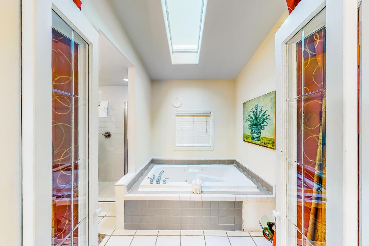 Sandals Inn | Spa Suite Канън Бийч Екстериор снимка